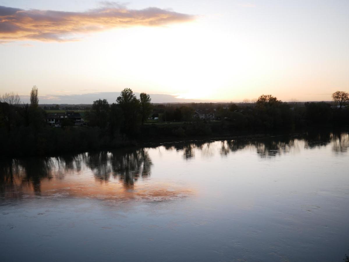 Hotel Restaurant Cote Garonne Le Balcon Des Dames - Tonneins Fauillet Marmande - Vue Panoramique Bord De Garonne Chambres Climatisees Dış mekan fotoğraf