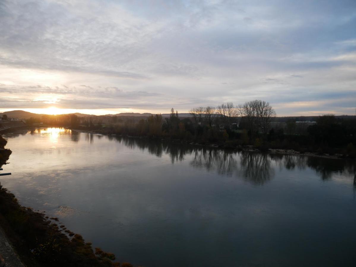 Hotel Restaurant Cote Garonne Le Balcon Des Dames - Tonneins Fauillet Marmande - Vue Panoramique Bord De Garonne Chambres Climatisees Dış mekan fotoğraf