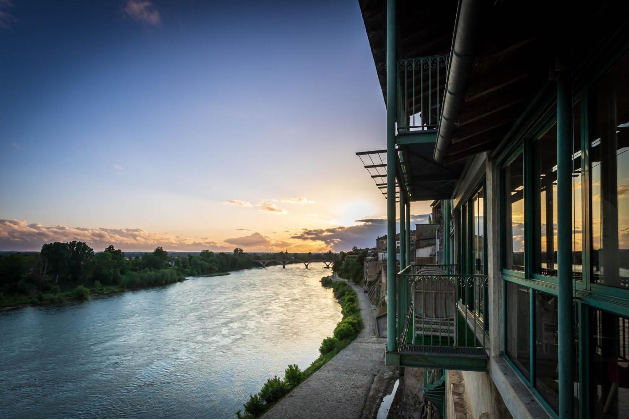Hotel Restaurant Cote Garonne Le Balcon Des Dames - Tonneins Fauillet Marmande - Vue Panoramique Bord De Garonne Chambres Climatisees Dış mekan fotoğraf