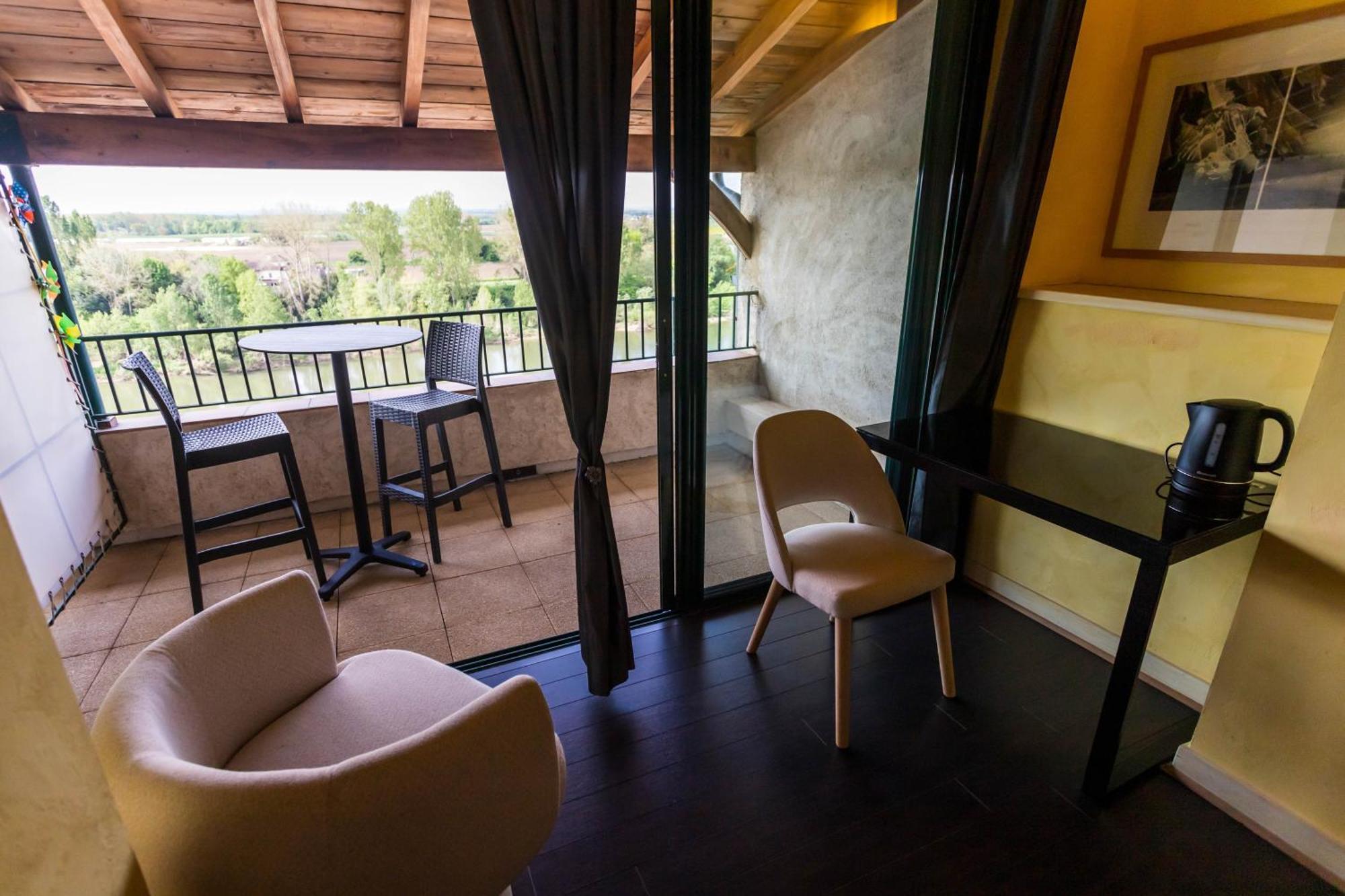 Hotel Restaurant Cote Garonne Le Balcon Des Dames - Tonneins Fauillet Marmande - Vue Panoramique Bord De Garonne Chambres Climatisees Dış mekan fotoğraf