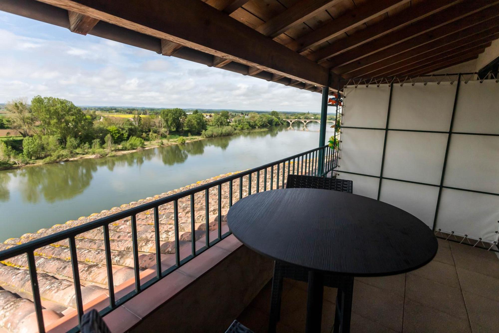 Hotel Restaurant Cote Garonne Le Balcon Des Dames - Tonneins Fauillet Marmande - Vue Panoramique Bord De Garonne Chambres Climatisees Dış mekan fotoğraf